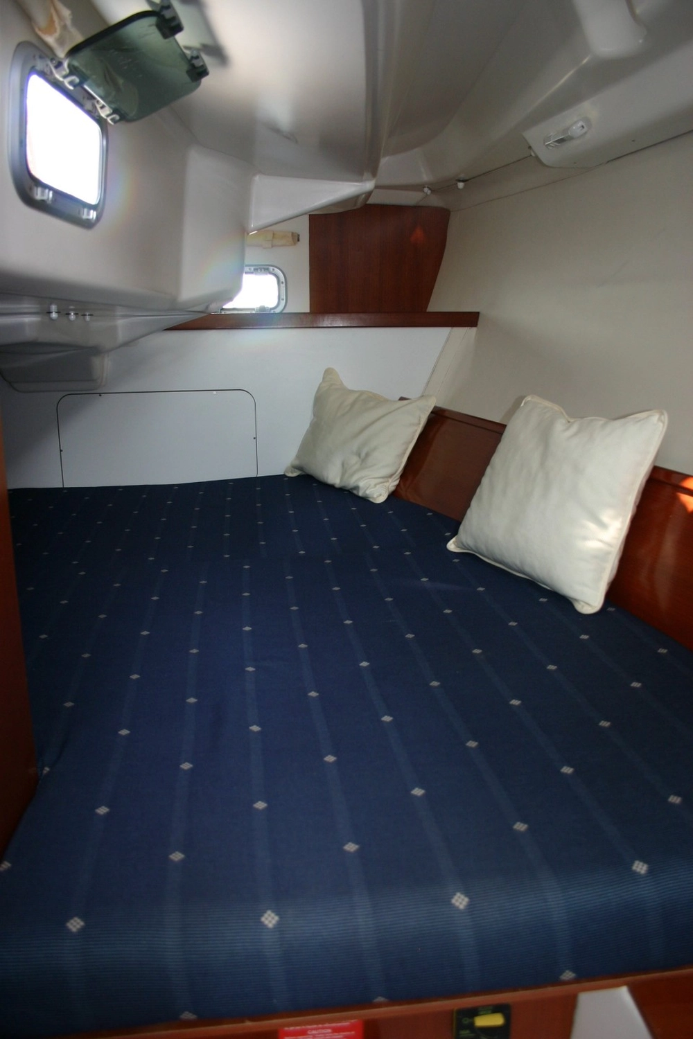 Yacht von innen von Yachtschule Fehmarn