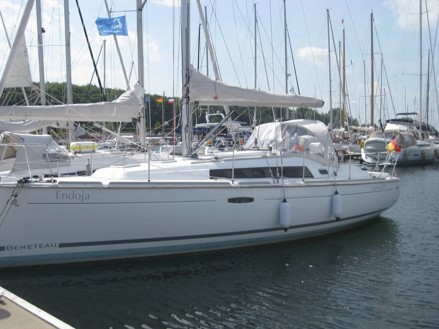 Yacht von innen von Yachtschule Fehmarn